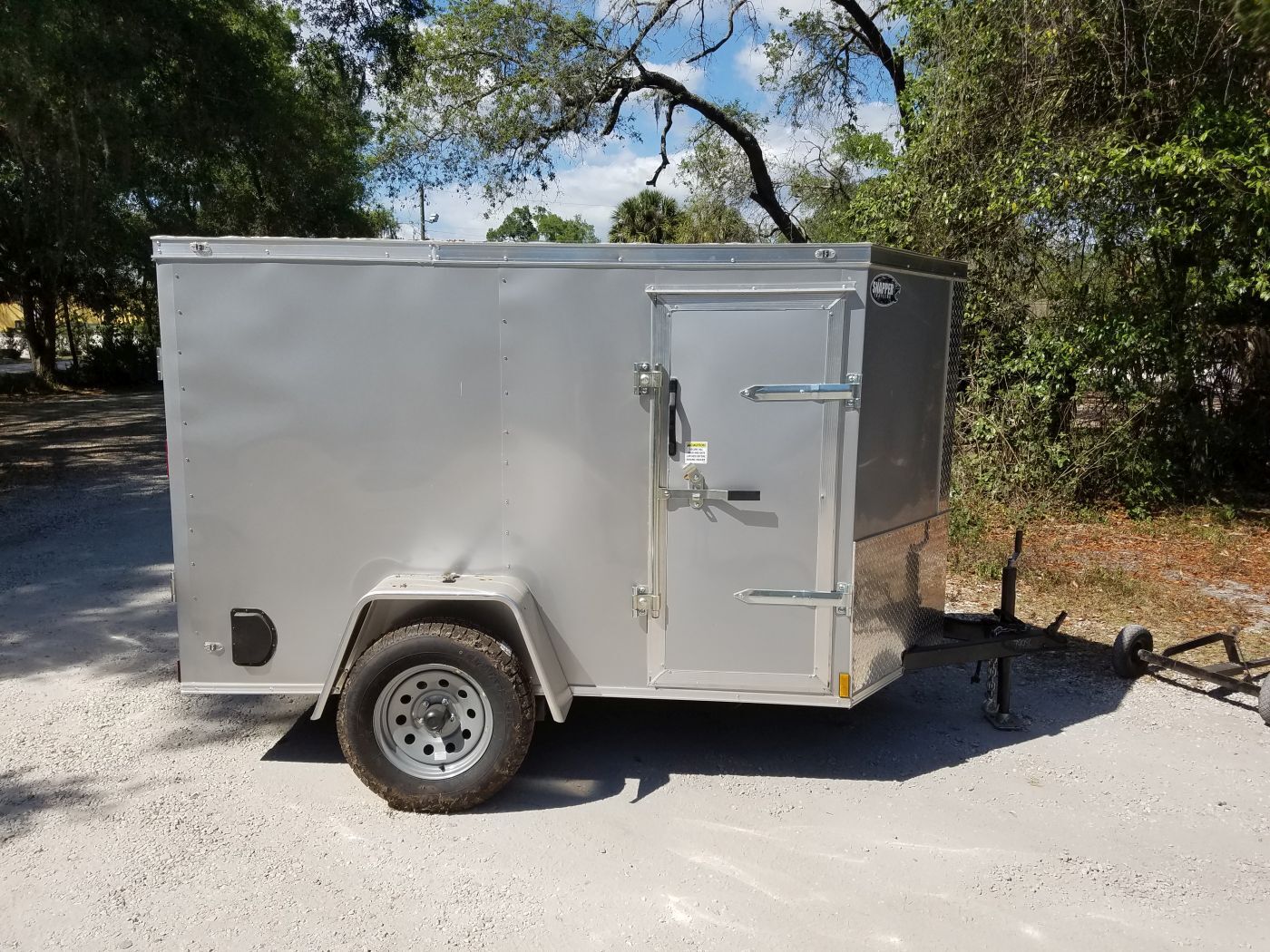 Diamond Cargo 5x8 SA Trailer - Silver Frost, Ramp, Side Door, Side Vents